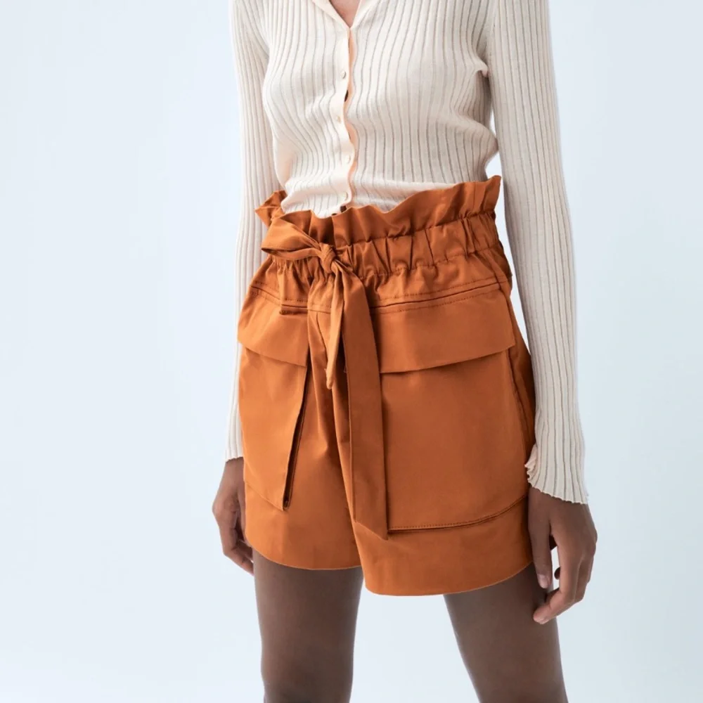 Zara paper bag shorts - Picture 3 of 4